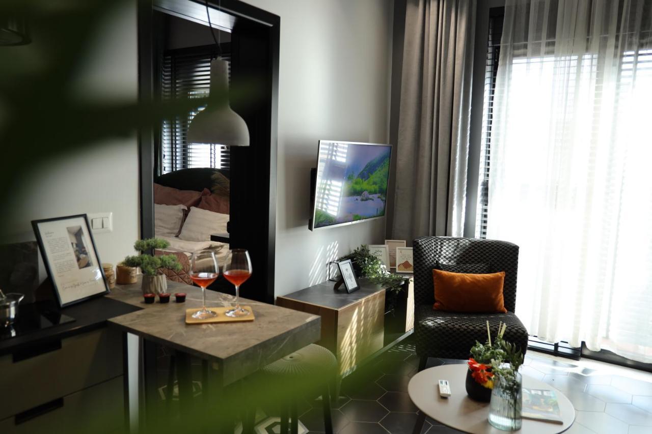 Urban Stay Tirana Deluxe Exterior foto