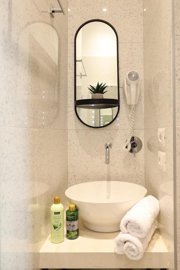 Urban Stay Tirana Deluxe Exterior foto