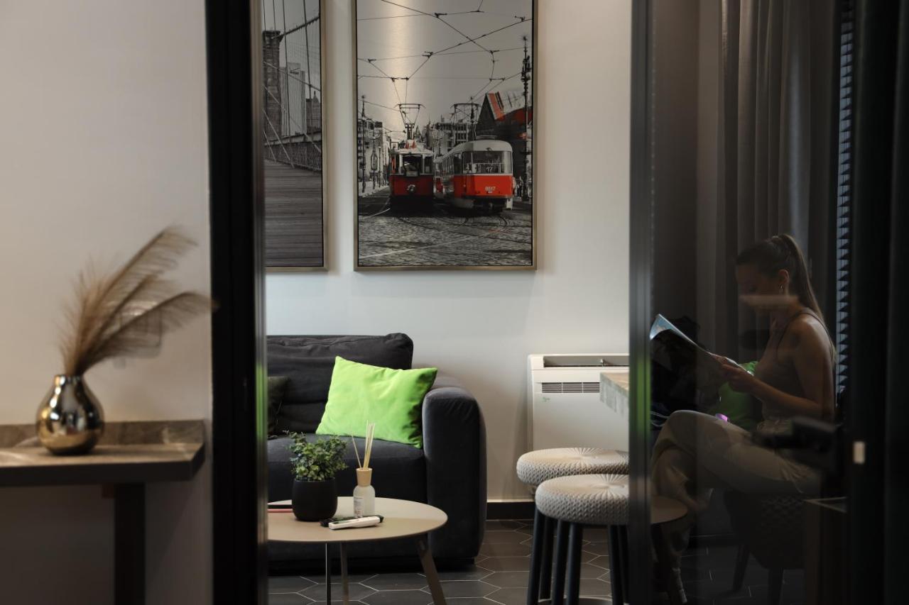 Urban Stay Tirana Deluxe Exterior foto
